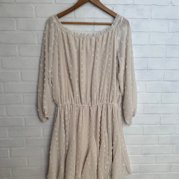 A Beautiful Soul Boutique Cream Long Sleeve Polka Dot Dress Plus Size 1X - Picture 3 of 6